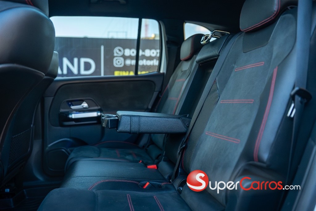 2021 Mercedes-Benz Clase GLB 250 AMG — foto 9 / 12