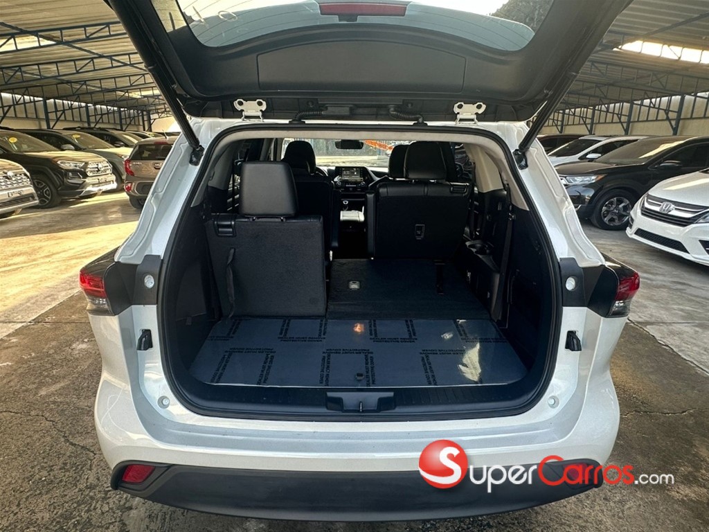 2021 Toyota Highlander XLE — foto 5 / 12