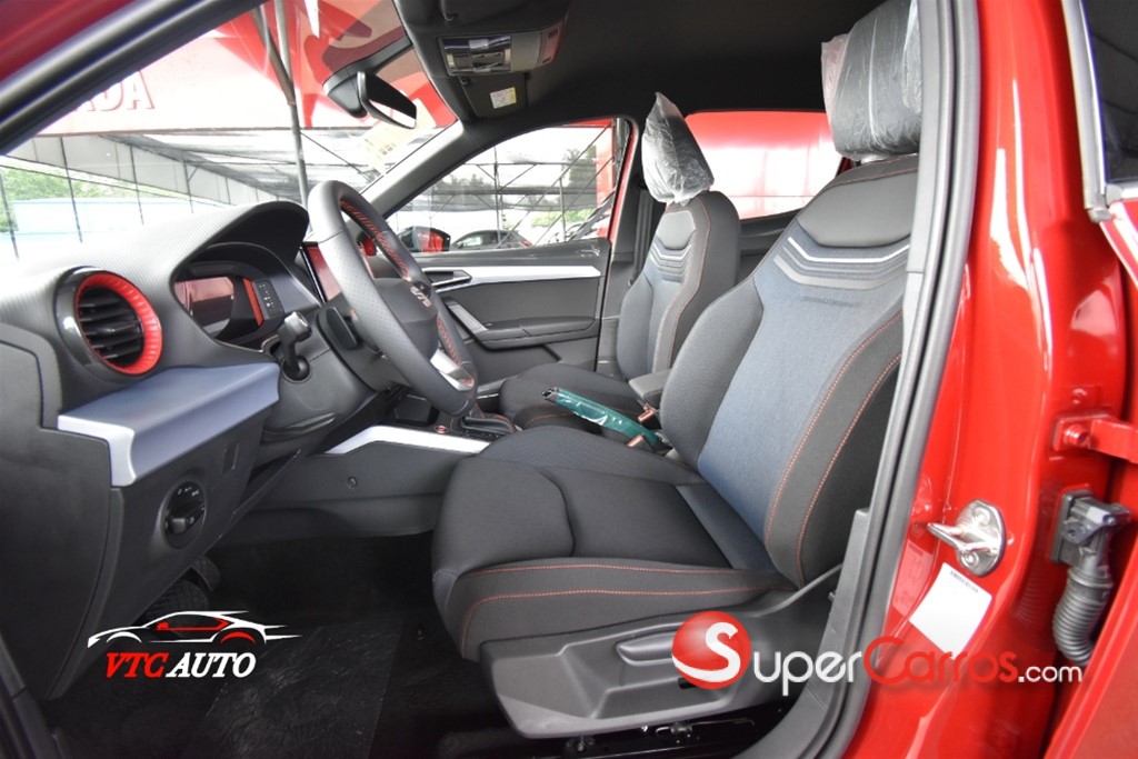 2025 Seat Arona FR — foto 9 / 12