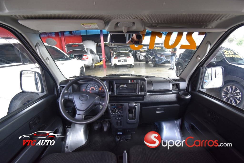 2019 Daihatsu Hijet — foto 5 / 12
