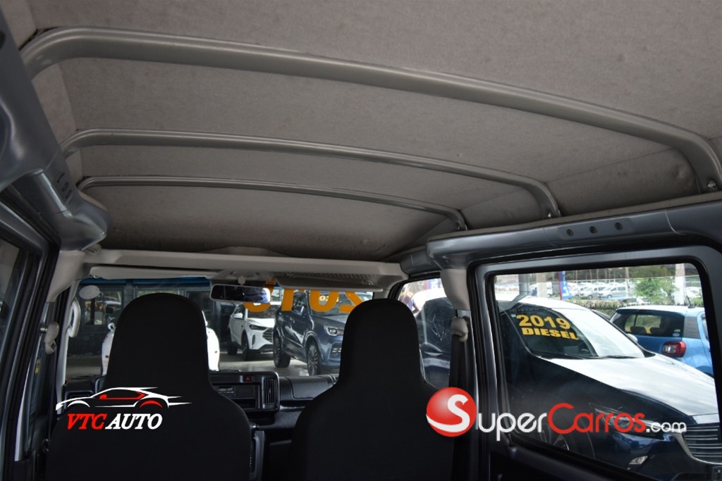 2019 Daihatsu Hijet — foto 11 / 12