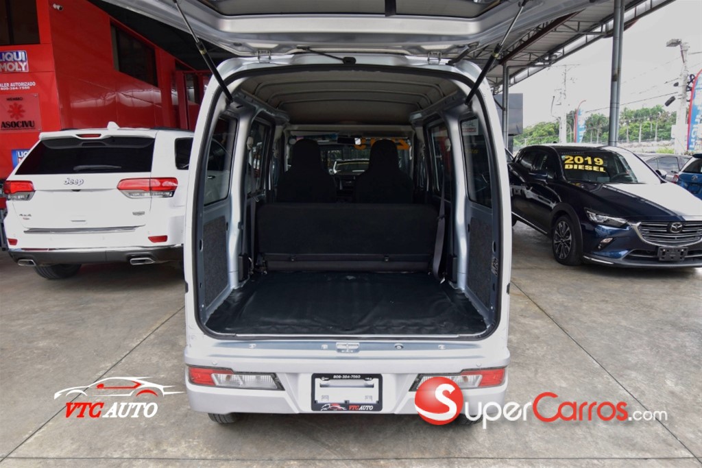 2019 Daihatsu Hijet — foto 12 / 12