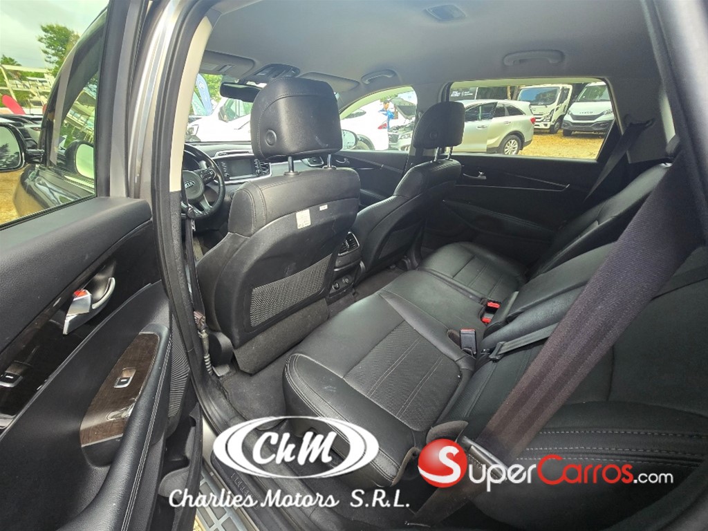 2017 Kia Sorento LX — foto 9 / 10