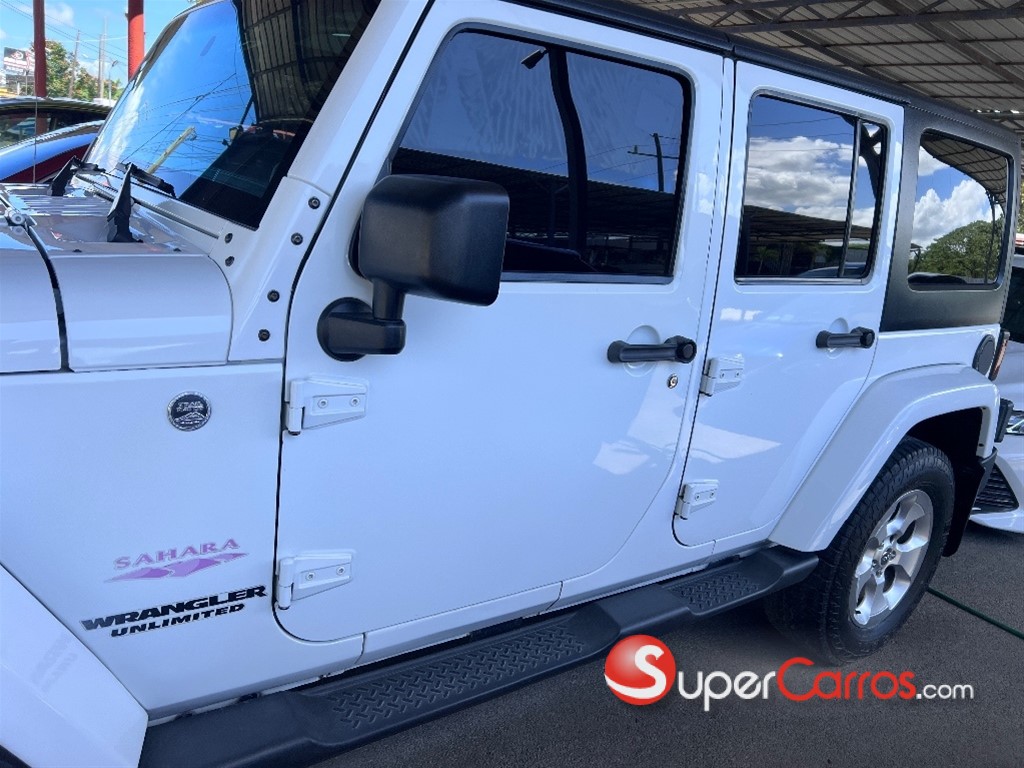 2013 Jeep Wrangler Sahara Unlimited — foto 2 / 8