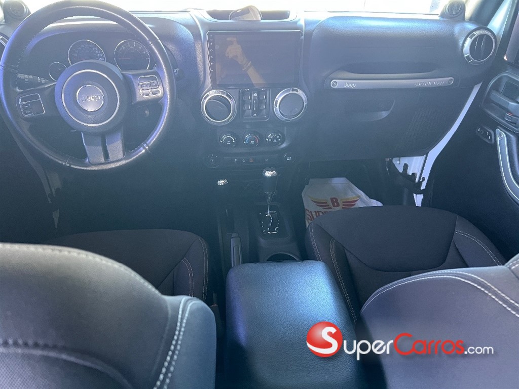 2013 Jeep Wrangler Sahara Unlimited — foto 7 / 8
