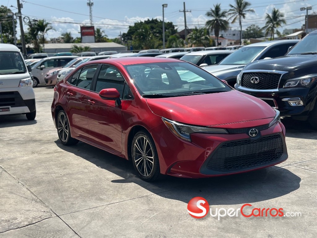 2021 Toyota Corolla LE Plus — foto 2 / 10