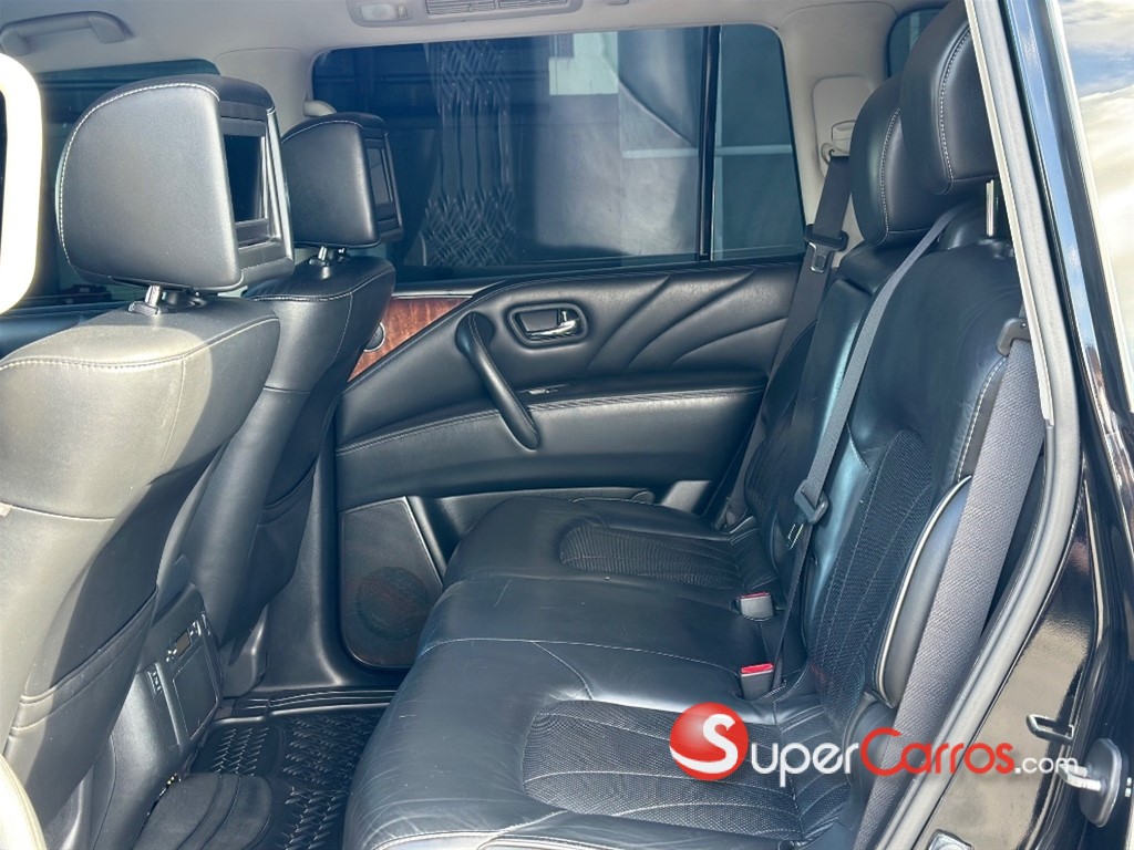 2016 Infiniti QX-80 — foto 9 / 11
