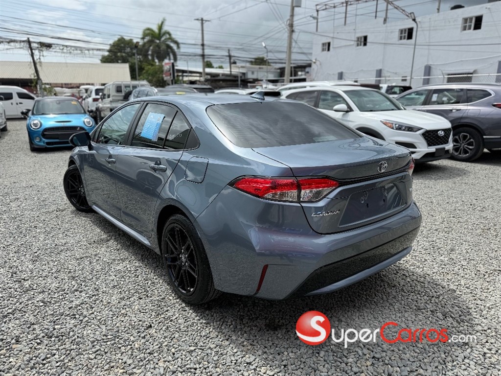 2020 Toyota Corolla LE — foto 9 / 10