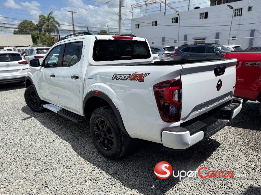 2025 Nissan Navara PRO X4 — foto 4 / 10