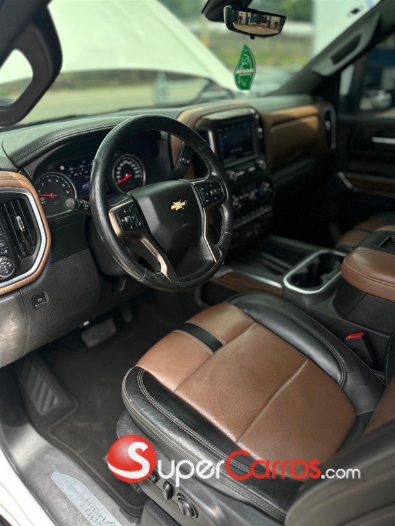 2020 Chevrolet Silverado High Country — foto 4 / 8