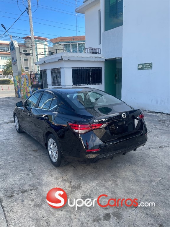 2020 Nissan Sentra — foto 2 / 10