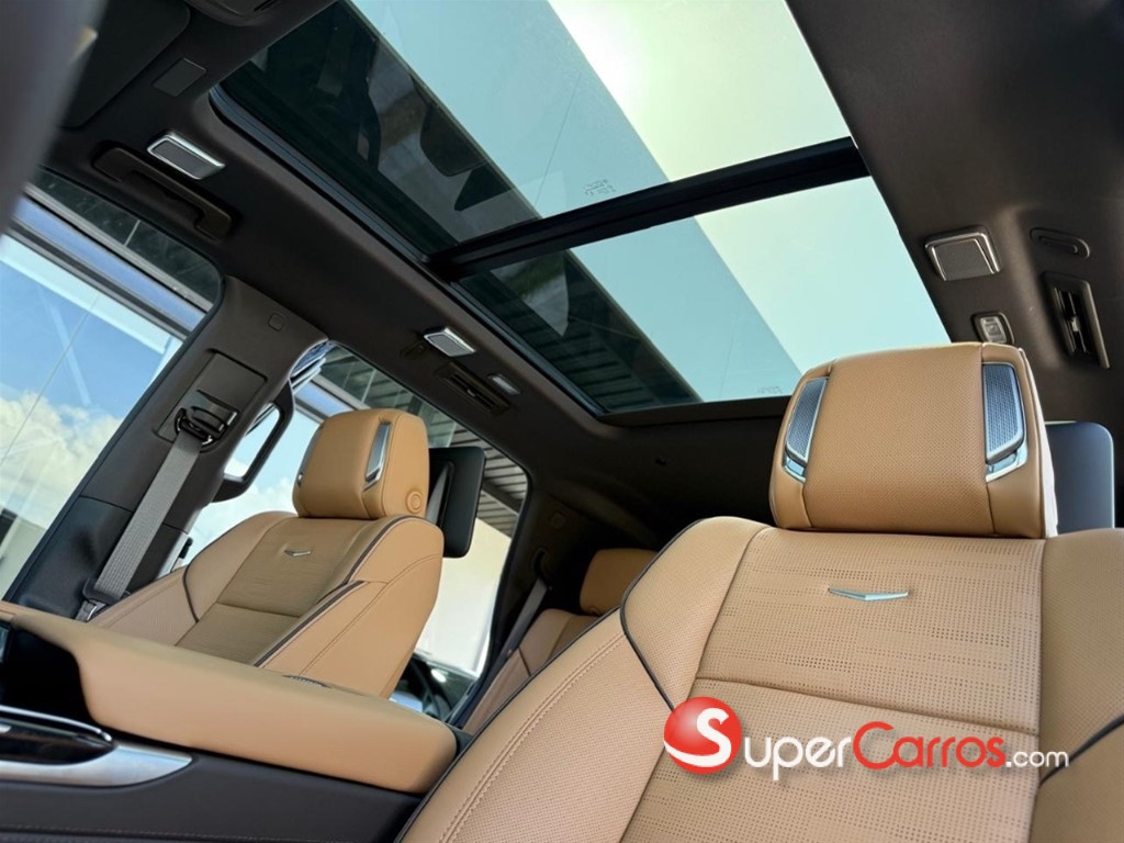 2026 Cadillac Escalade Luxury Short — foto 8 / 10
