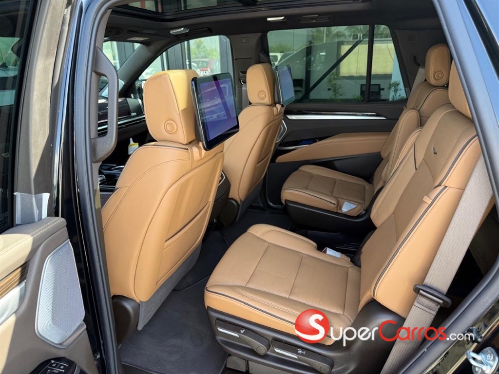 2026 Cadillac Escalade Luxury Short — foto 9 / 10