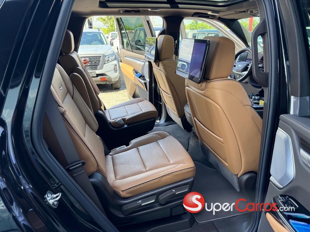 2026 Cadillac Escalade Luxury Short — foto 10 / 10