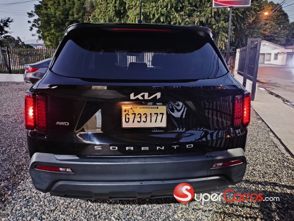2022 Kia Sorento LX — foto 3 / 12