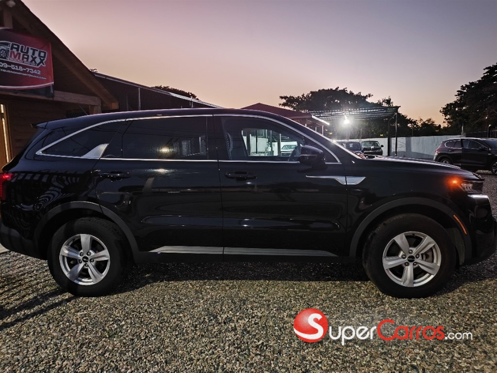 2022 Kia Sorento LX — foto 4 / 12