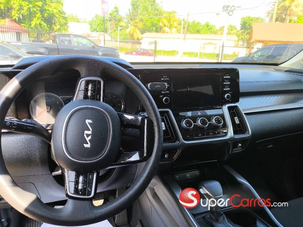 2022 Kia Sorento LX — foto 6 / 12