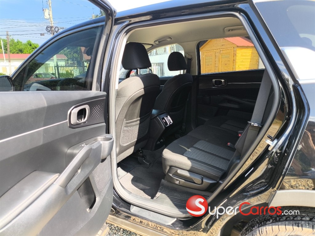 2022 Kia Sorento LX — foto 7 / 12
