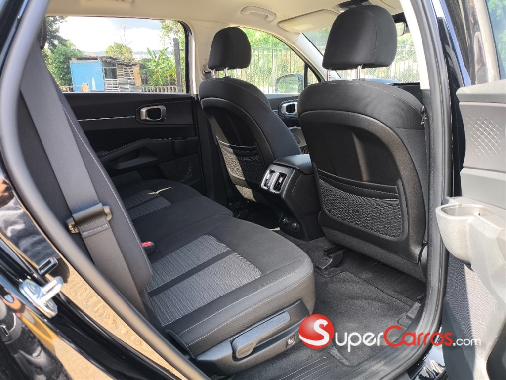 2022 Kia Sorento LX — foto 12 / 12