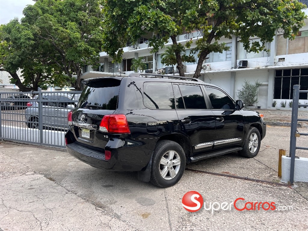 2013 Toyota Land Cruiser — foto 5 / 12