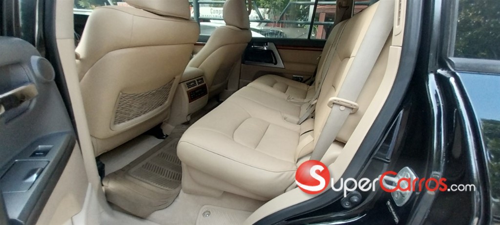 2013 Toyota Land Cruiser — foto 10 / 12