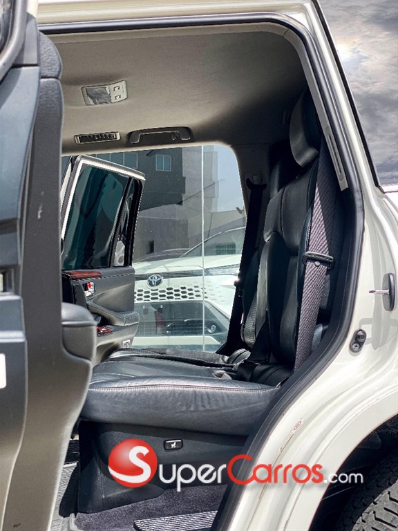 2015 Lexus LX 570 — foto 3 / 12