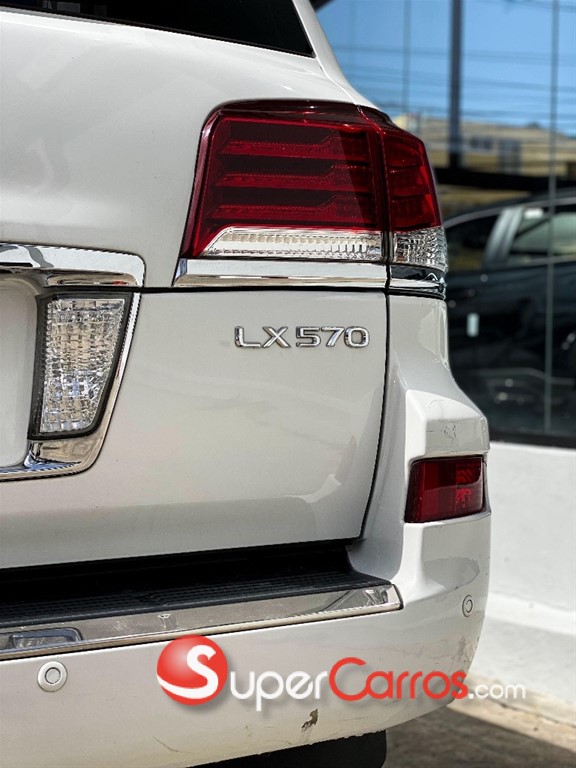 2015 Lexus LX 570 — foto 12 / 12