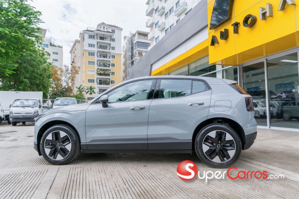 2025 Volvo EX30 Core — foto 5 / 8