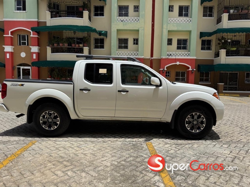 2020 Nissan Frontier Pro-4X — foto 6 / 12