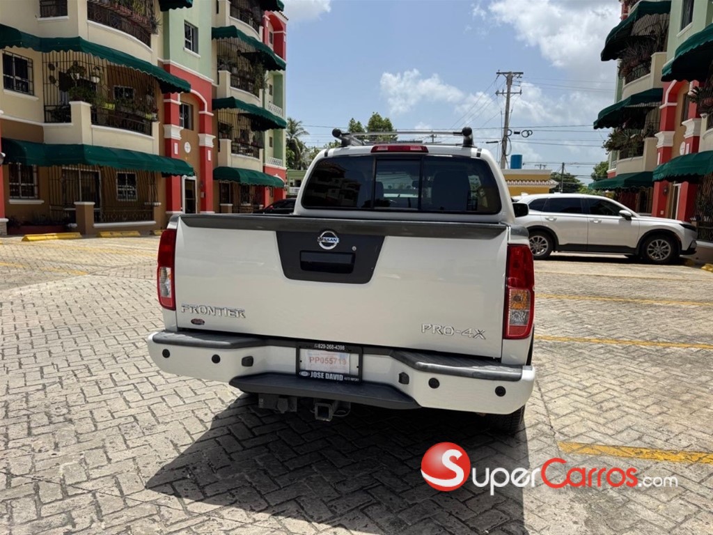 2020 Nissan Frontier Pro-4X — foto 8 / 12