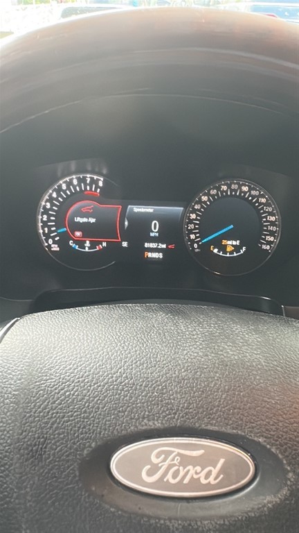 2019 Ford Explorer Platinum — foto 6 / 9