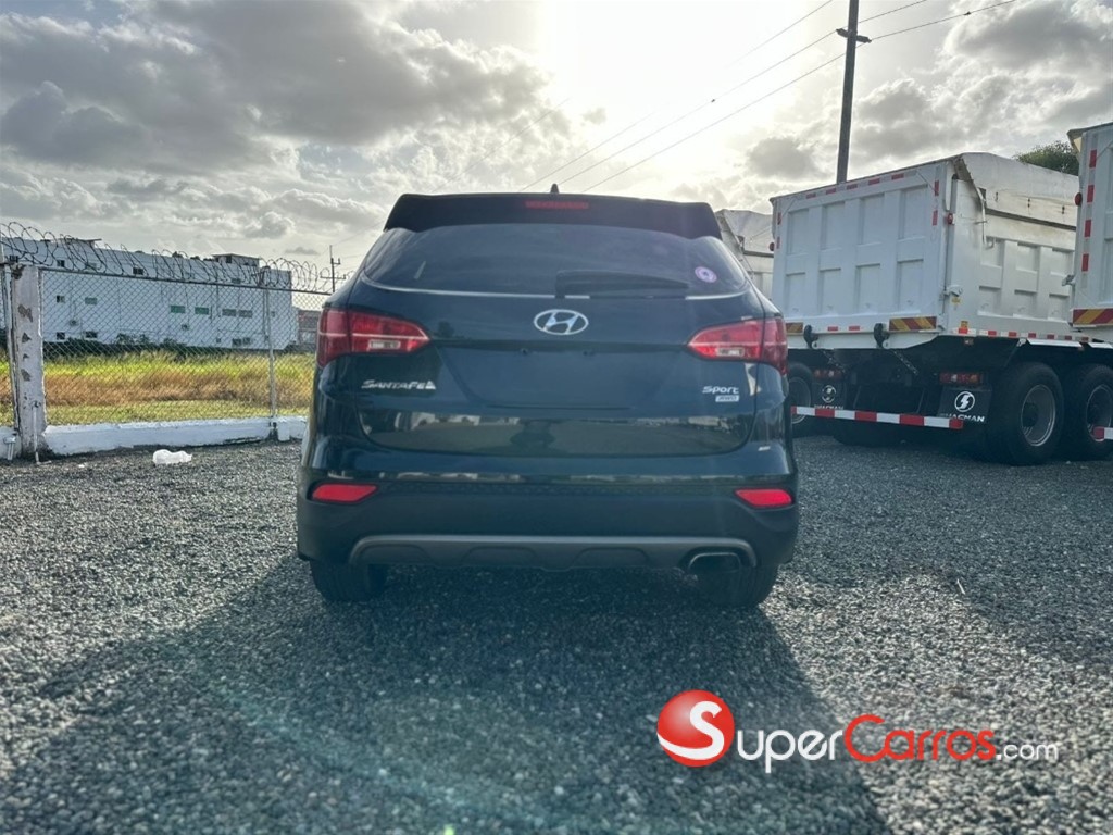 2016 Hyundai Santa Fe — foto 2 / 10