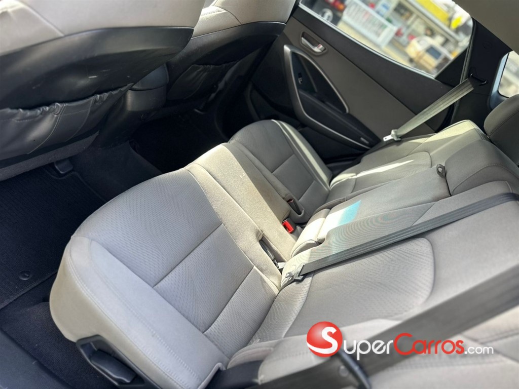 2016 Hyundai Santa Fe — foto 7 / 10