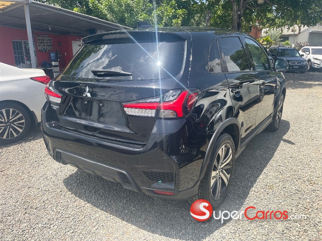 2020 Mitsubishi Motors Outlander Sport — foto 4 / 10