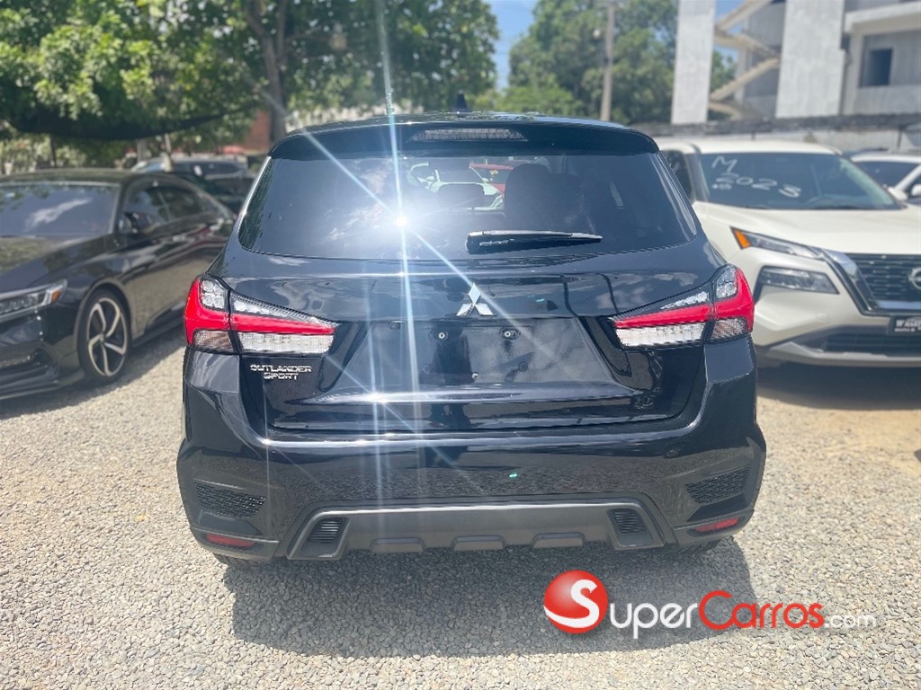 2020 Mitsubishi Motors Outlander Sport — foto 5 / 10