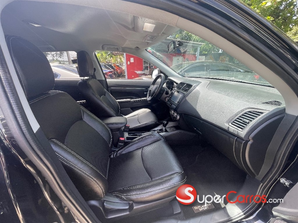 2020 Mitsubishi Motors Outlander Sport — foto 7 / 10