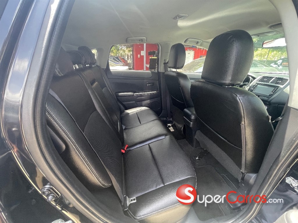 2020 Mitsubishi Motors Outlander Sport — foto 8 / 10