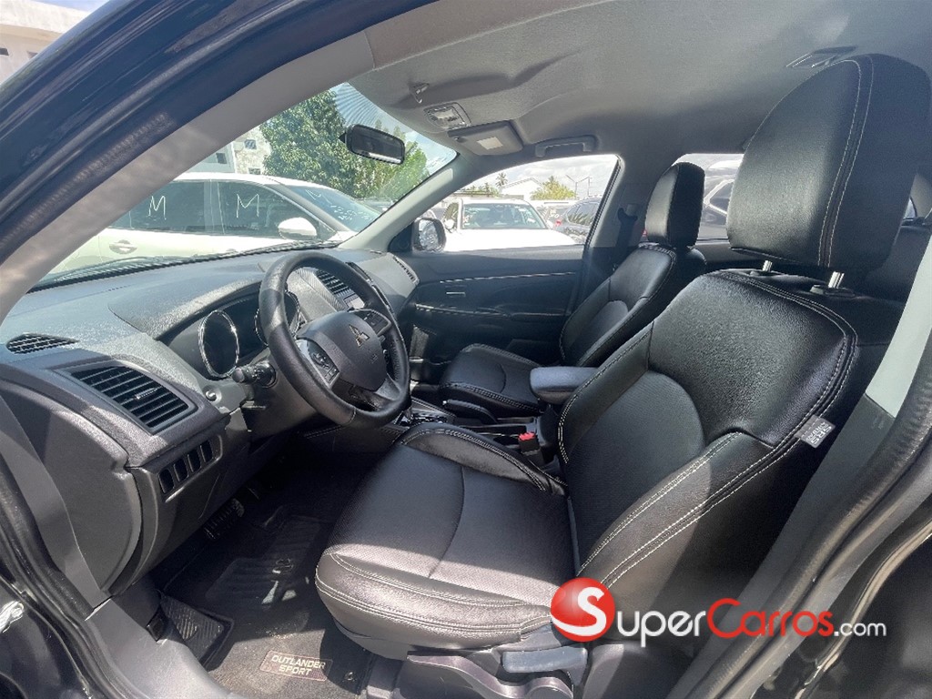 2020 Mitsubishi Motors Outlander Sport — foto 9 / 10