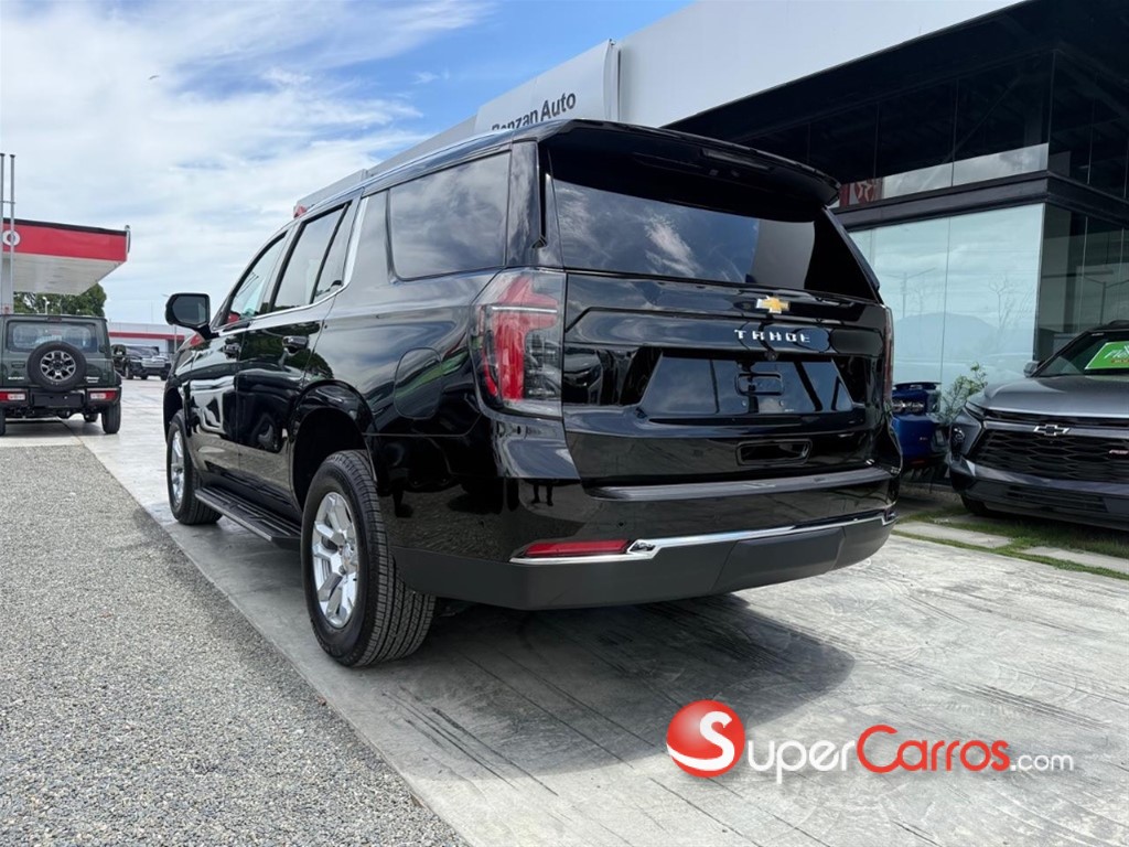2025 Chevrolet Tahoe LS — foto 3 / 9