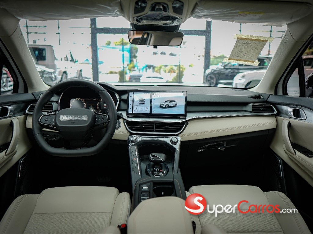 2025 Lynk CO 06 Hyper Halo — foto 11 / 12