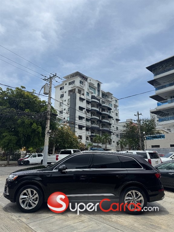 2020 Audi Q7 55 TFSI — foto 3 / 12