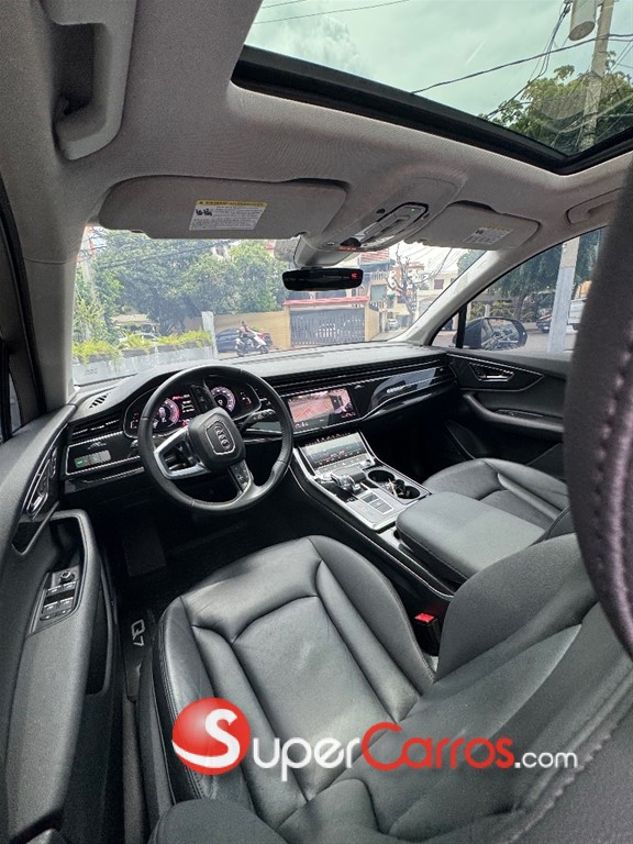 2020 Audi Q7 55 TFSI — foto 9 / 12