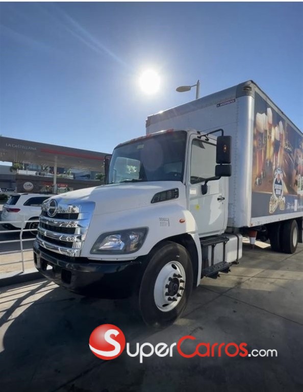 2015 Hino 338 — foto 2 / 2