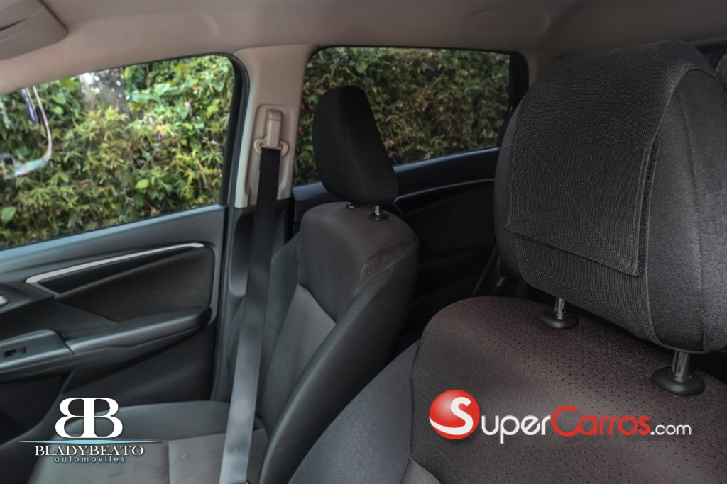 2017 Honda Fit Hybrid — foto 10 / 12