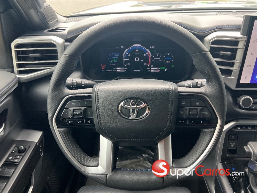 2023 Toyota Sequoia — foto 10 / 12