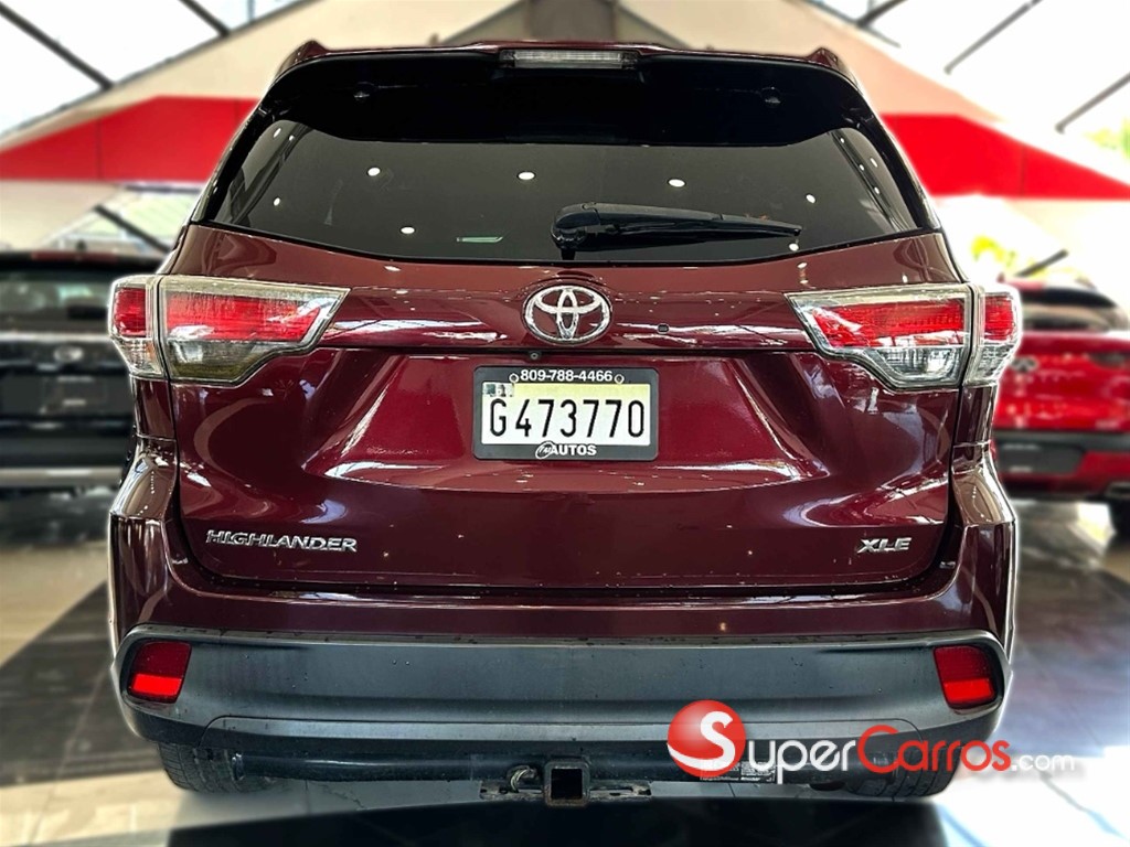 2014 Toyota Highlander XLE — foto 10 / 12