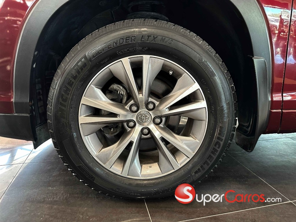 2014 Toyota Highlander XLE — foto 12 / 12