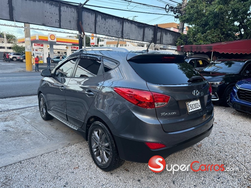 2015 Hyundai Tucson SE — foto 8 / 12