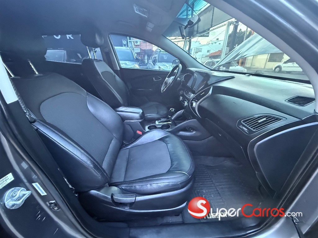 2015 Hyundai Tucson SE — foto 11 / 12