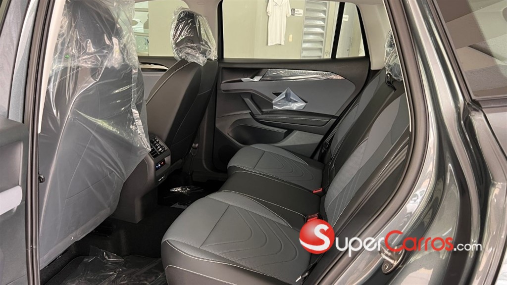2026 Volkswagen Tiguan — foto 8 / 12